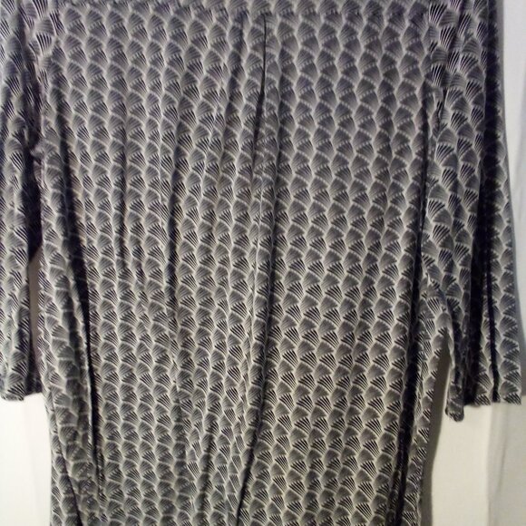 H & M Tunic Top Women M 3/4 Sleeve Button Up Pattern Black White - Picture 15 of 16